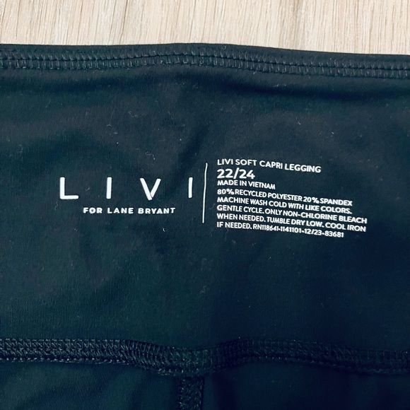 Lane Bryant Livi Activewear Set - Picture 8 of 9